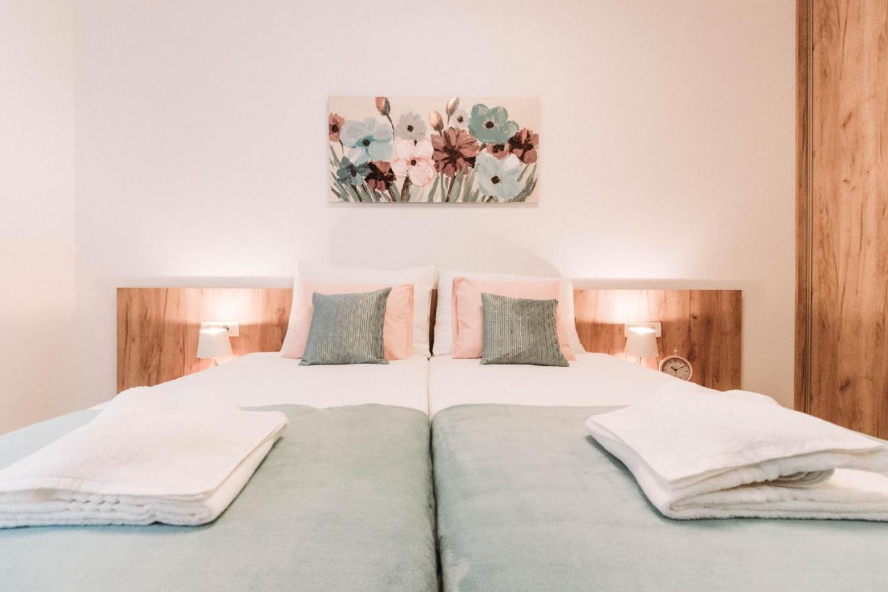 רייקה Apartments Fiorello מראה חיצוני תמונה