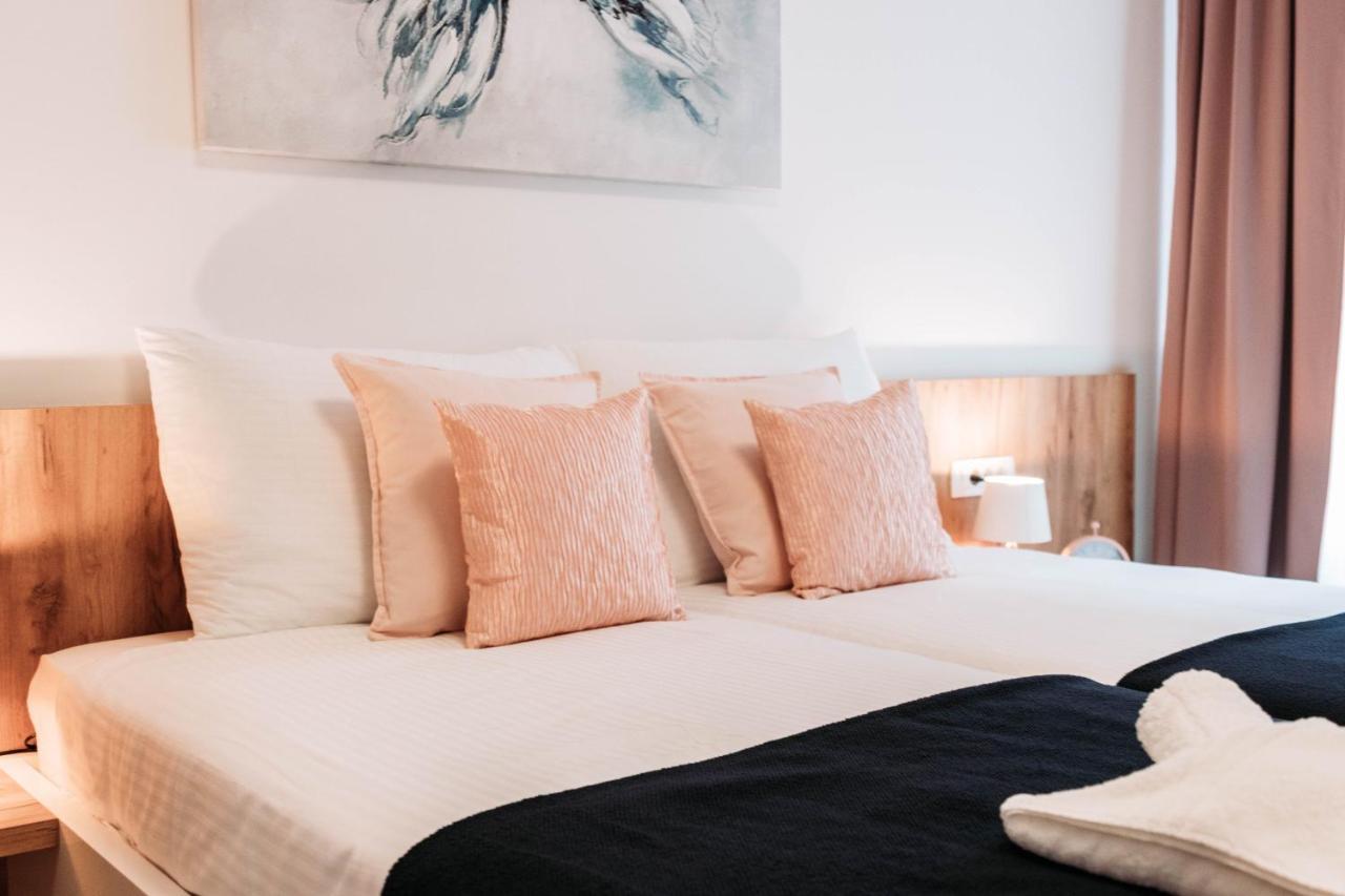 רייקה Apartments Fiorello מראה חיצוני תמונה
