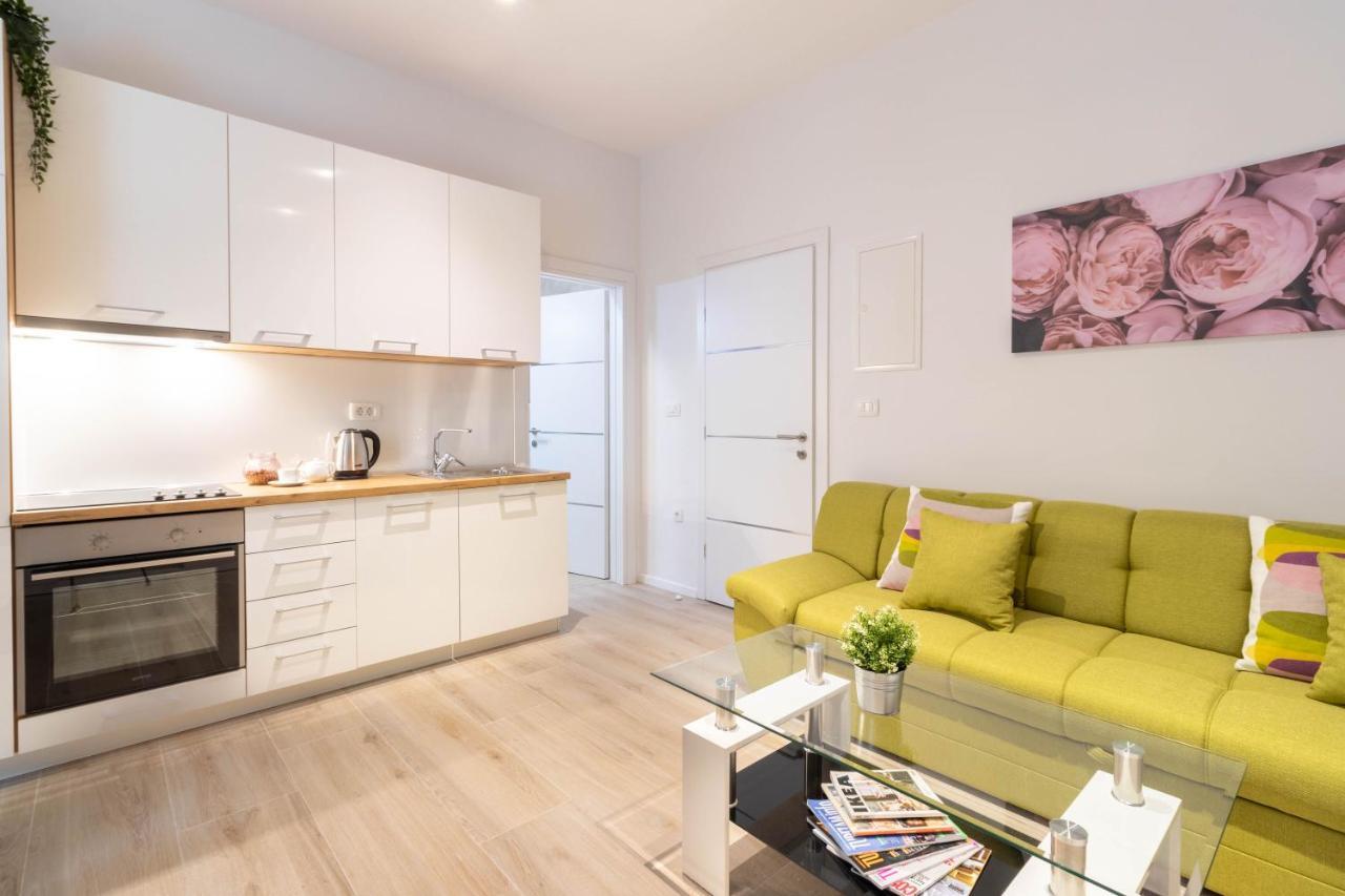 רייקה Apartments Fiorello מראה חיצוני תמונה