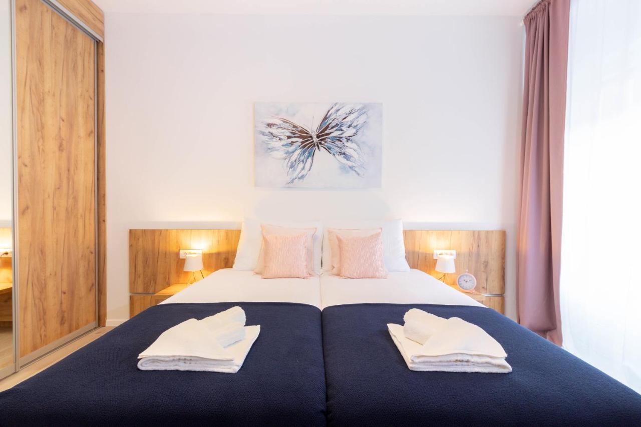 רייקה Apartments Fiorello מראה חיצוני תמונה