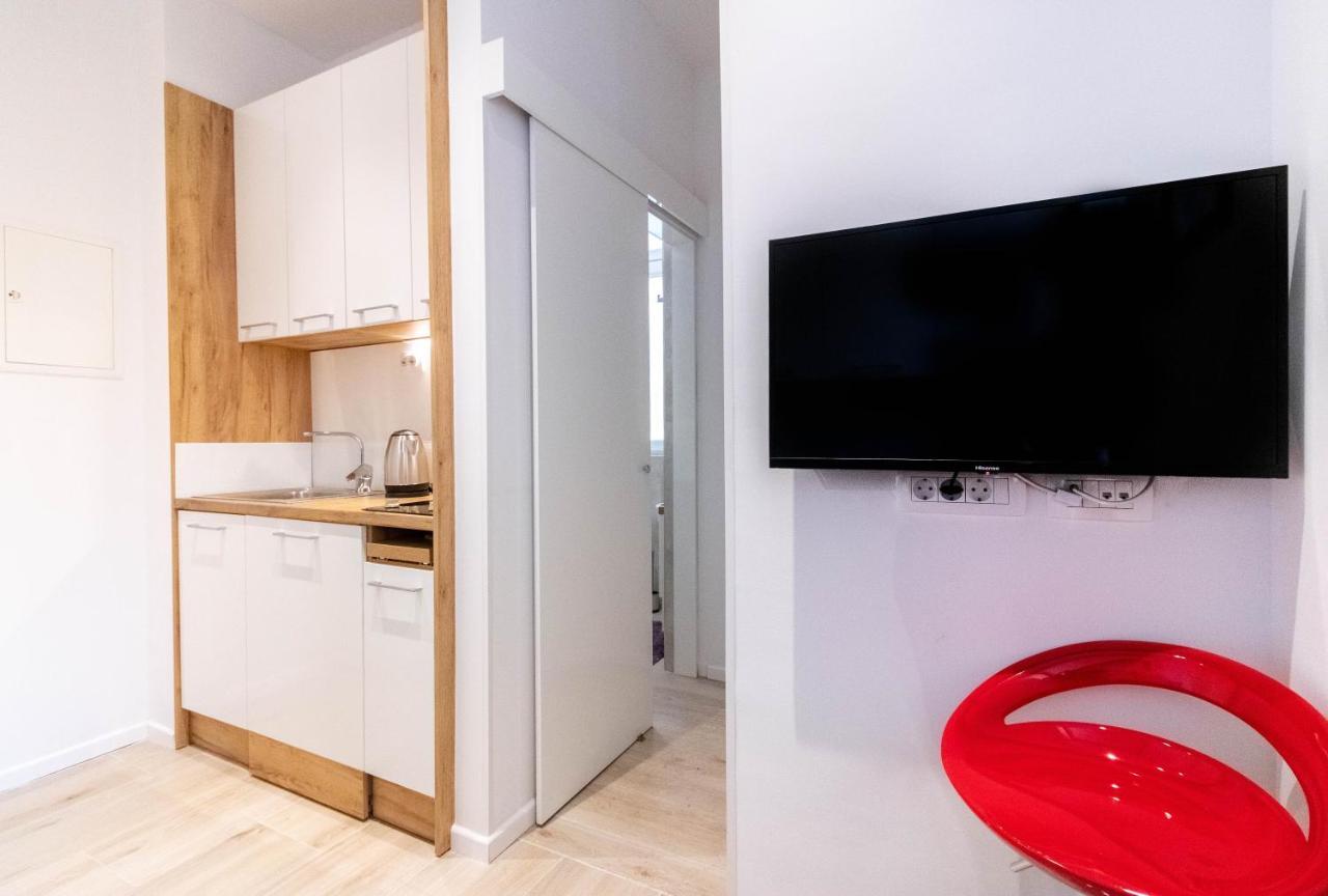 רייקה Apartments Fiorello מראה חיצוני תמונה