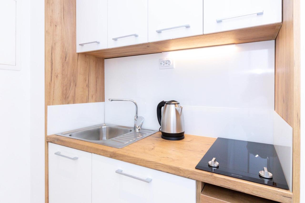 רייקה Apartments Fiorello מראה חיצוני תמונה