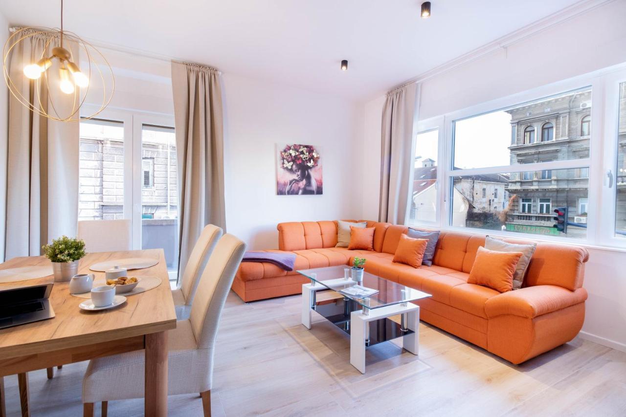 רייקה Apartments Fiorello מראה חיצוני תמונה